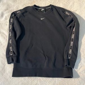 Black Nike Crewneck Sweatshirt